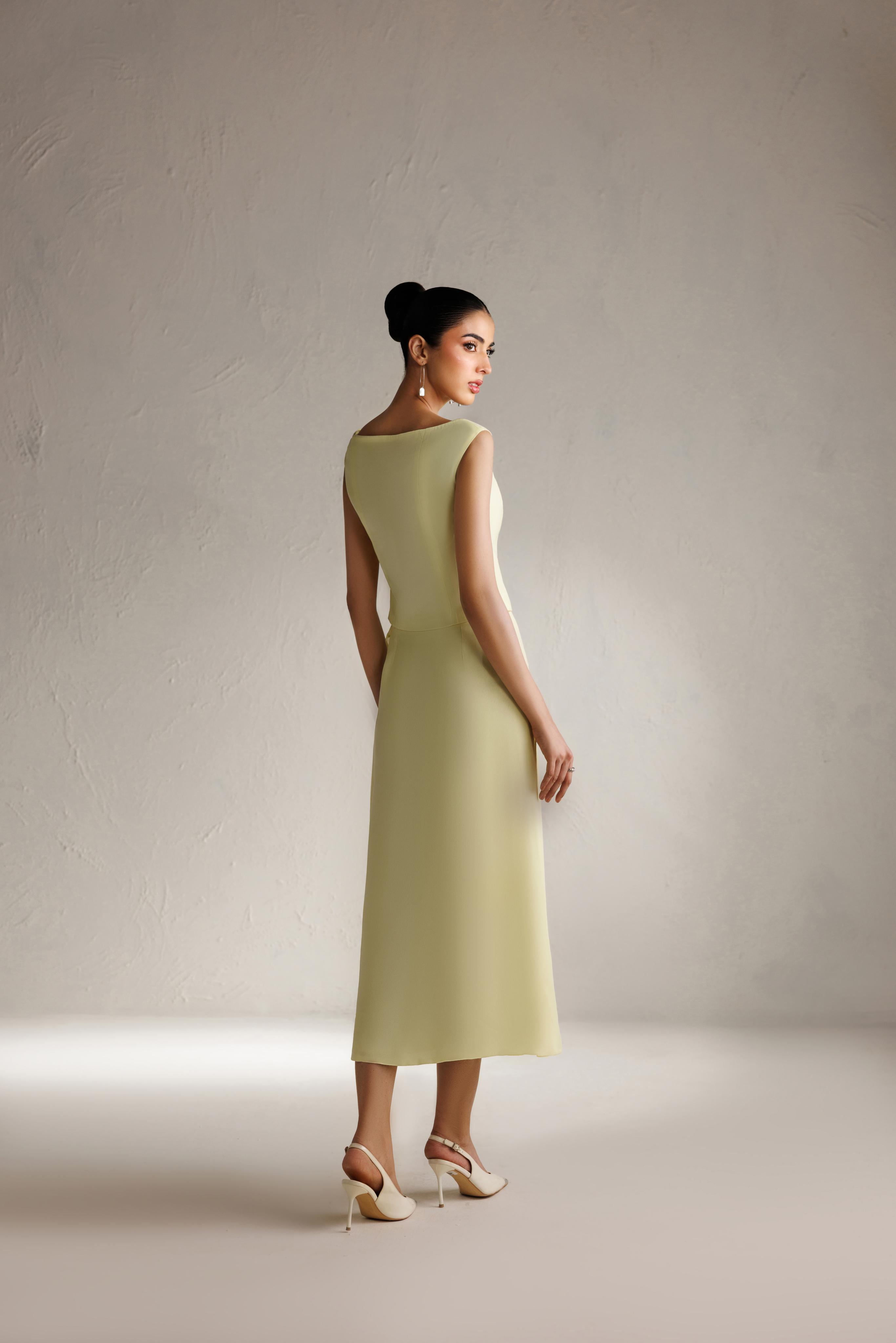 Look 16