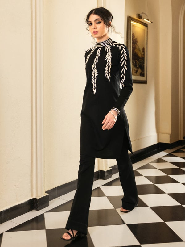 VIVACIÉ (Black)